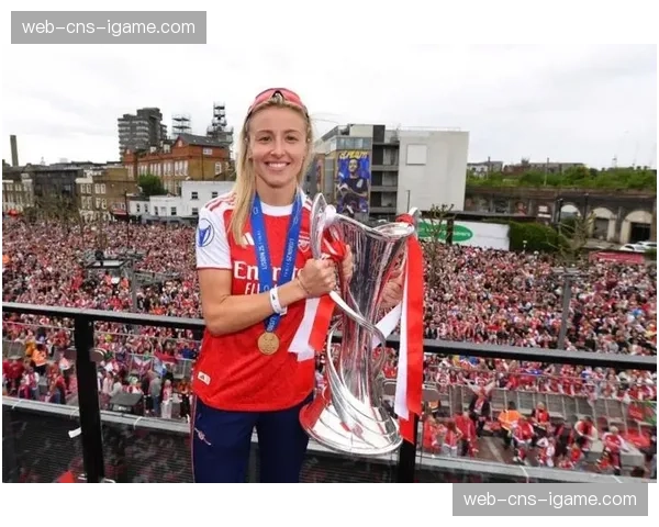 通讯：从重伤中归来——英格兰女足队长威廉森谈ACL康复与欧洲杯卫冕目标