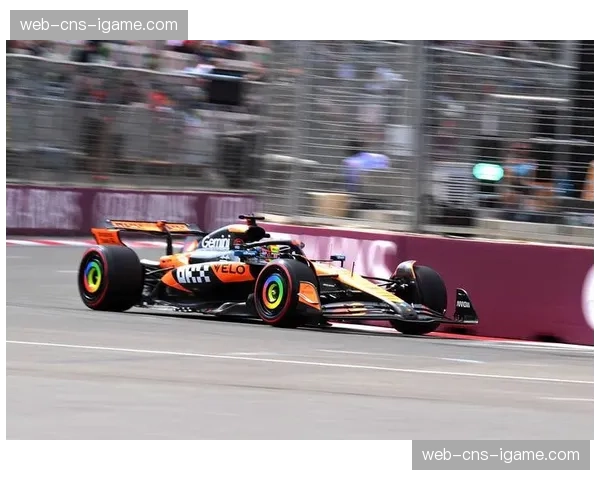 回顾阿塞拜疆站:街道赛安全车触发时机的关键影响 回顾阿塞拜疆站:街道赛安全车触发时机的关键影响